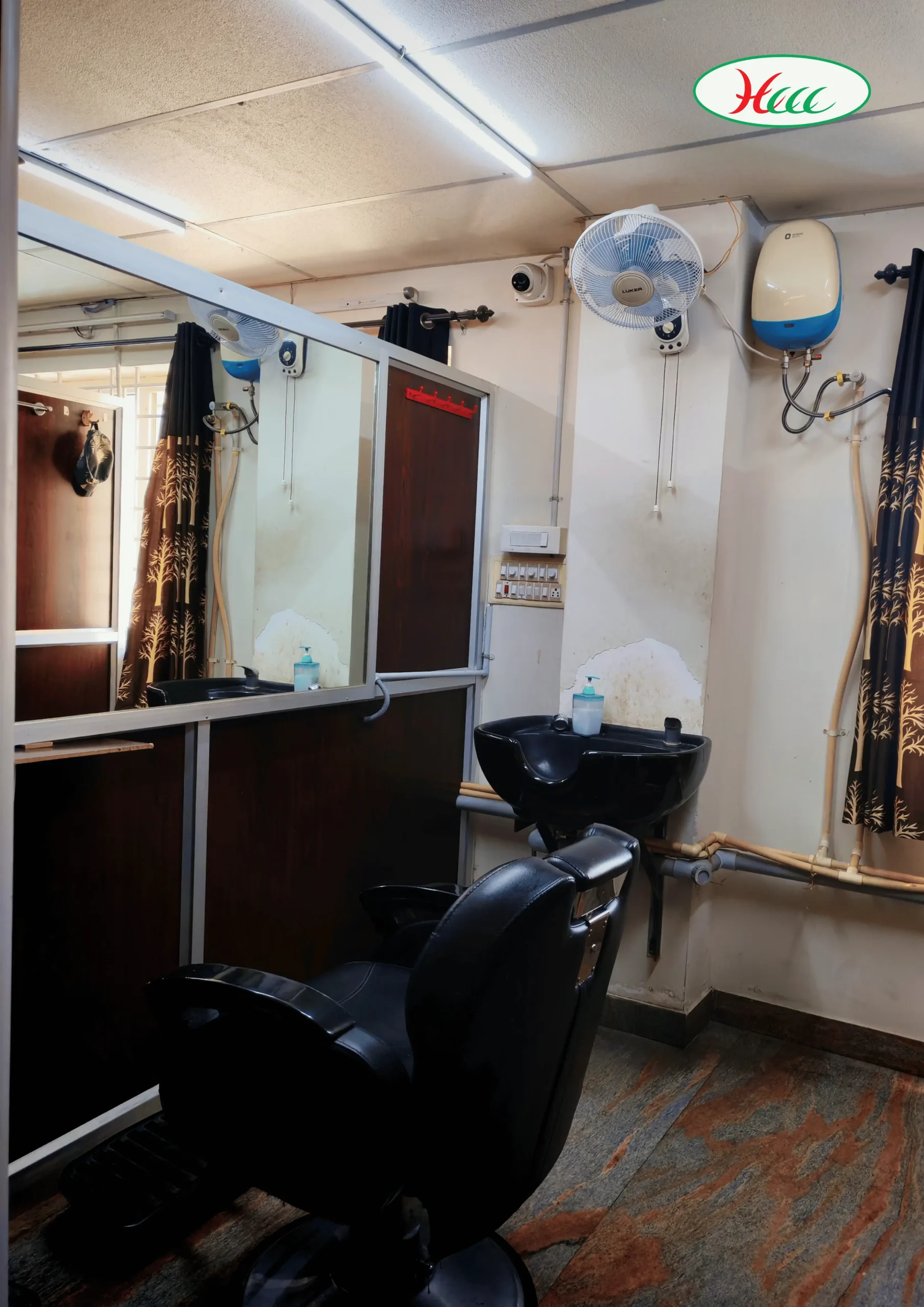 HCCC Clinic Treatment Room with Hair Wash Basin - Hair Care City Centre Beauty Clinic Coimbatore